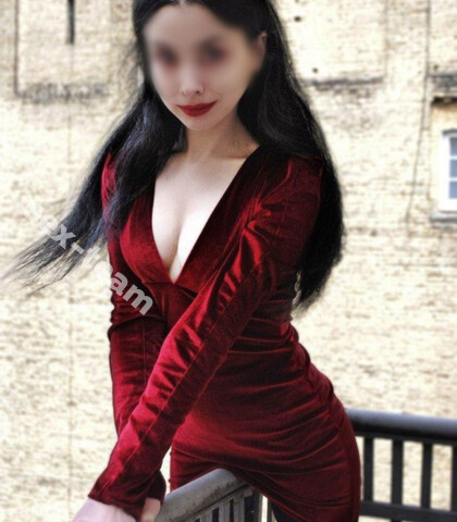 Проститутка Маяна